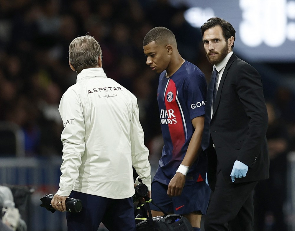 Mbappe gánh hậu quả vì "đấu" PSG, hối hận đã muộn