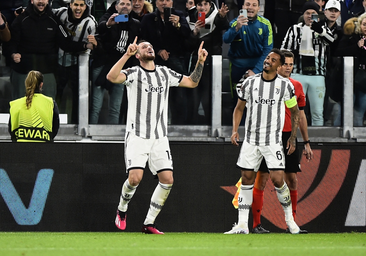 Juventus thắng Sporting Lisbon, chờ MU ở bán kết