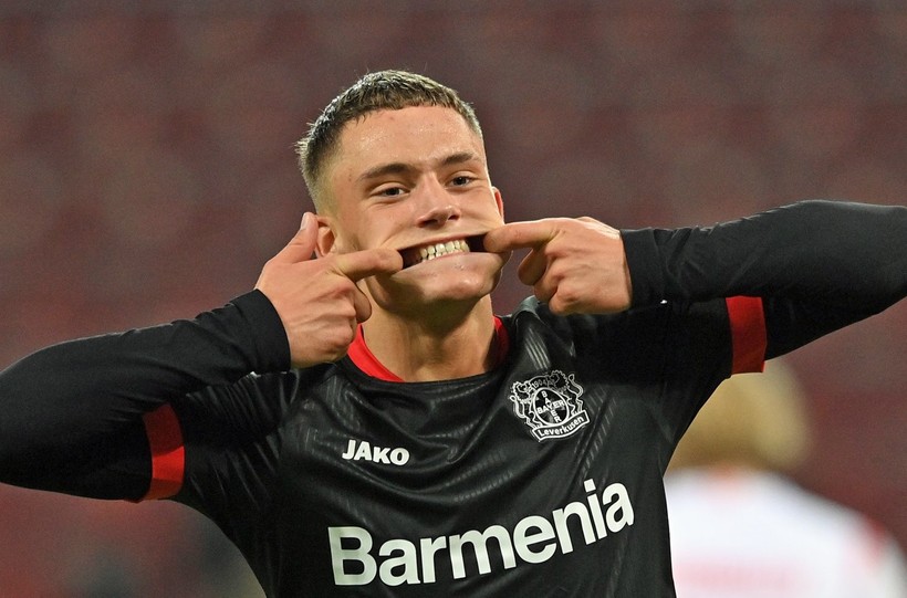 Barca nhắm ngôi sao của Bayer Leverkusen