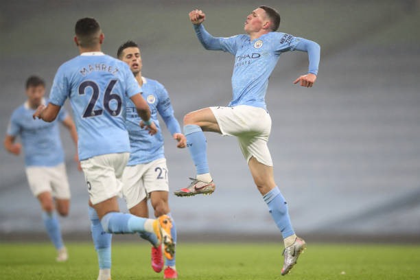Sterling hỏng phạt đền, Man City vẫn thắng Brighton