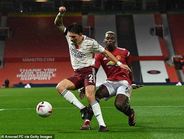 Paul Pogba rớt giá thê thảm trên thị trường chuyển nhượng